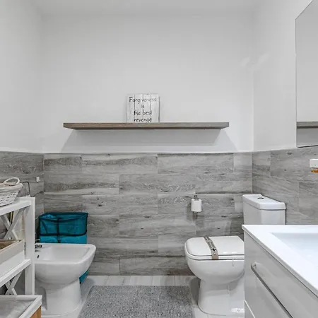 Nyaraló Luxury House With Private Heated Pool, Bbq And Private Parking Costa Adeje (Tenerife)