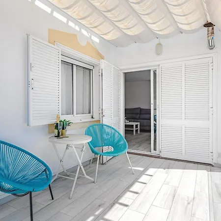 Luxury House With Private Heated Pool, Bbq And Private Parking *