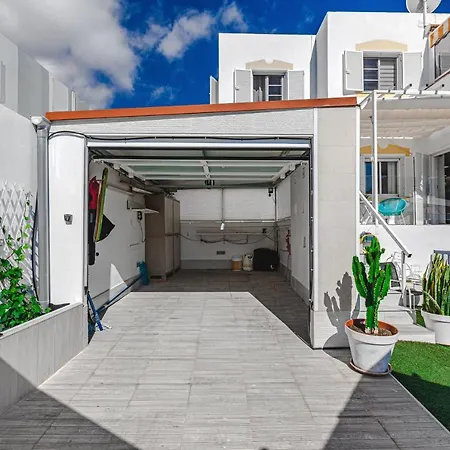 Сasa de vacaciones Luxury House With Private Heated Pool, Bbq And Private Parking *