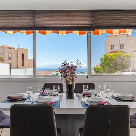 Luxury House With Private Heated Pool, Bbq And Private Parking Costa Adeje (Tenerife)
