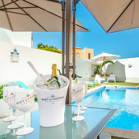 別荘 Luxury House With Private Heated Pool, Bbq And Private Parking *
